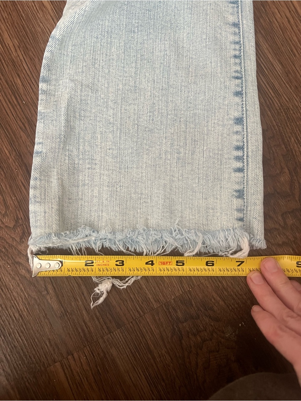 Light Wash Distressed Women's Jeans - Picture 10 of 11